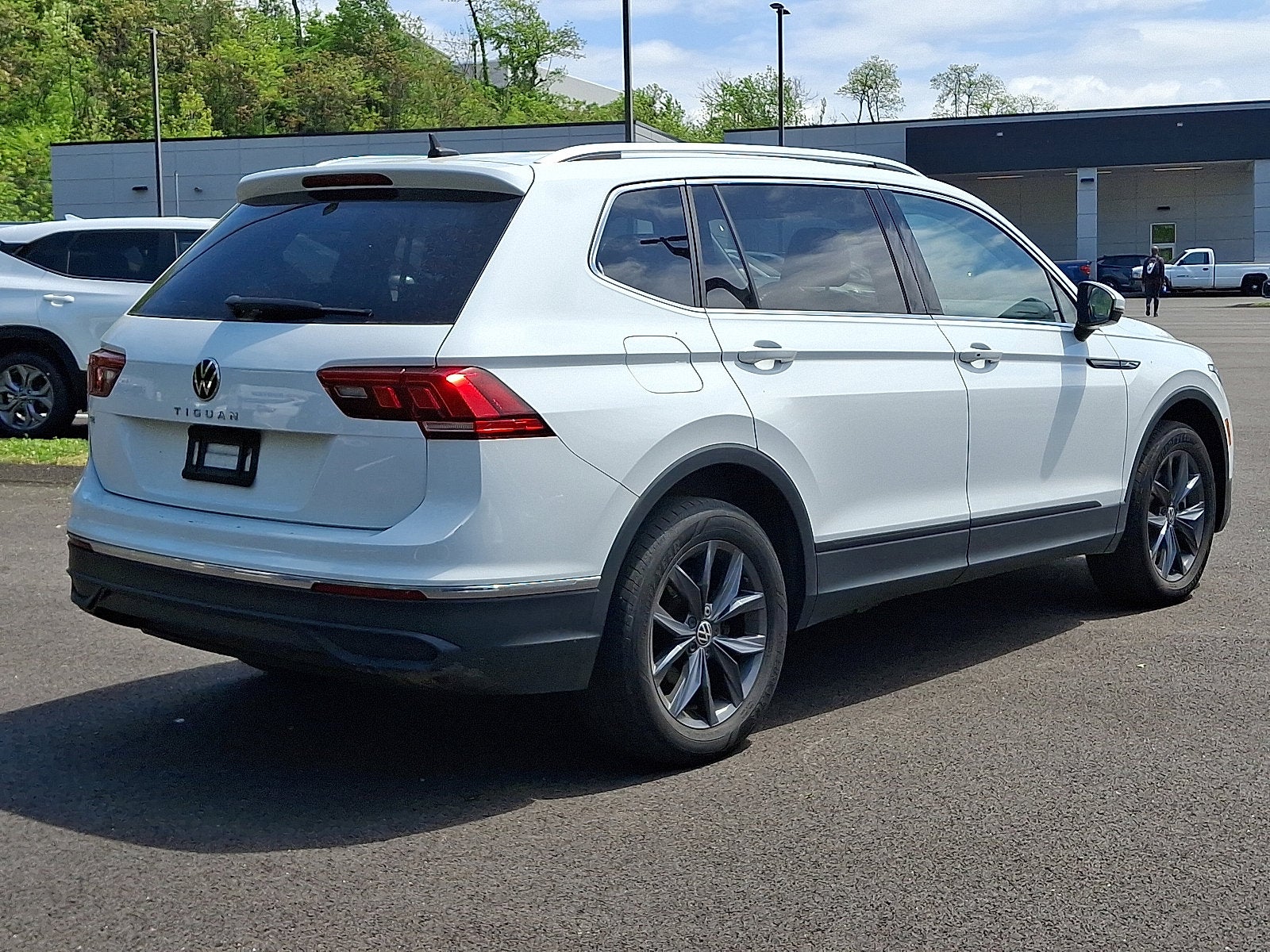 2022 Volkswagen Tiguan SE