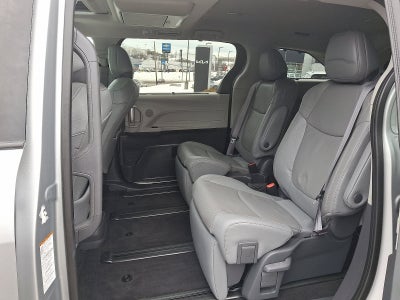 2021 Toyota Sienna Base