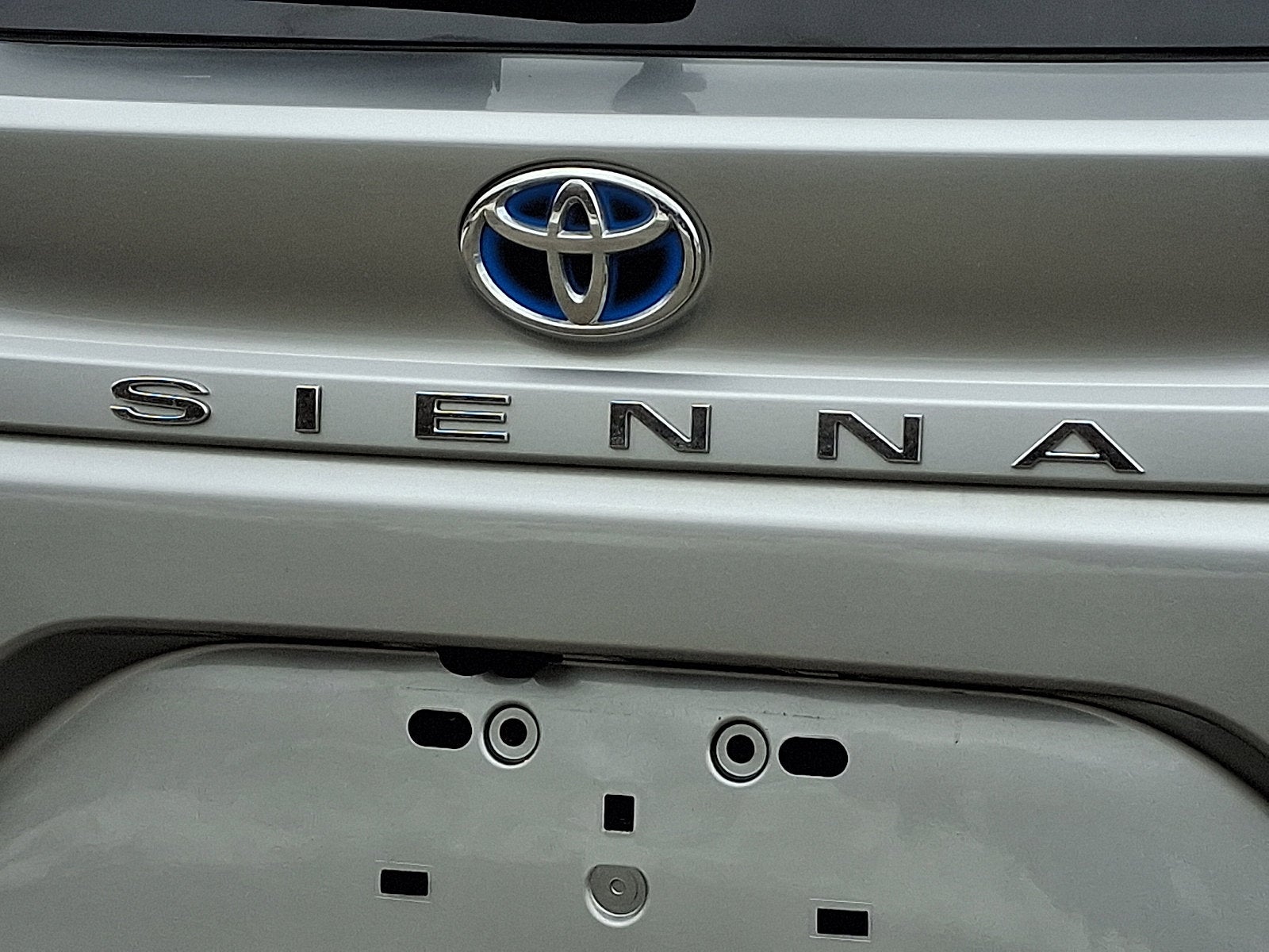 2021 Toyota Sienna Base