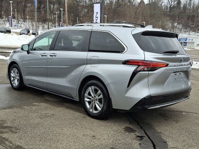 2021 Toyota Sienna Base