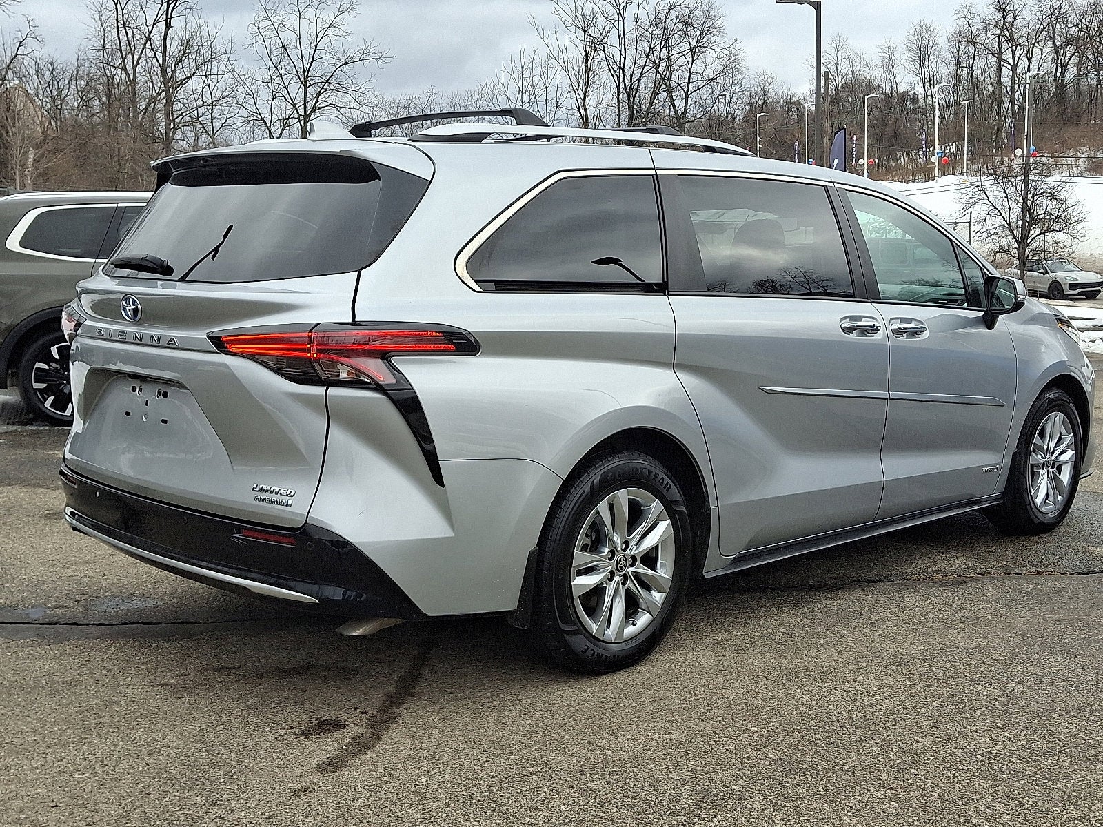 2021 Toyota Sienna Base