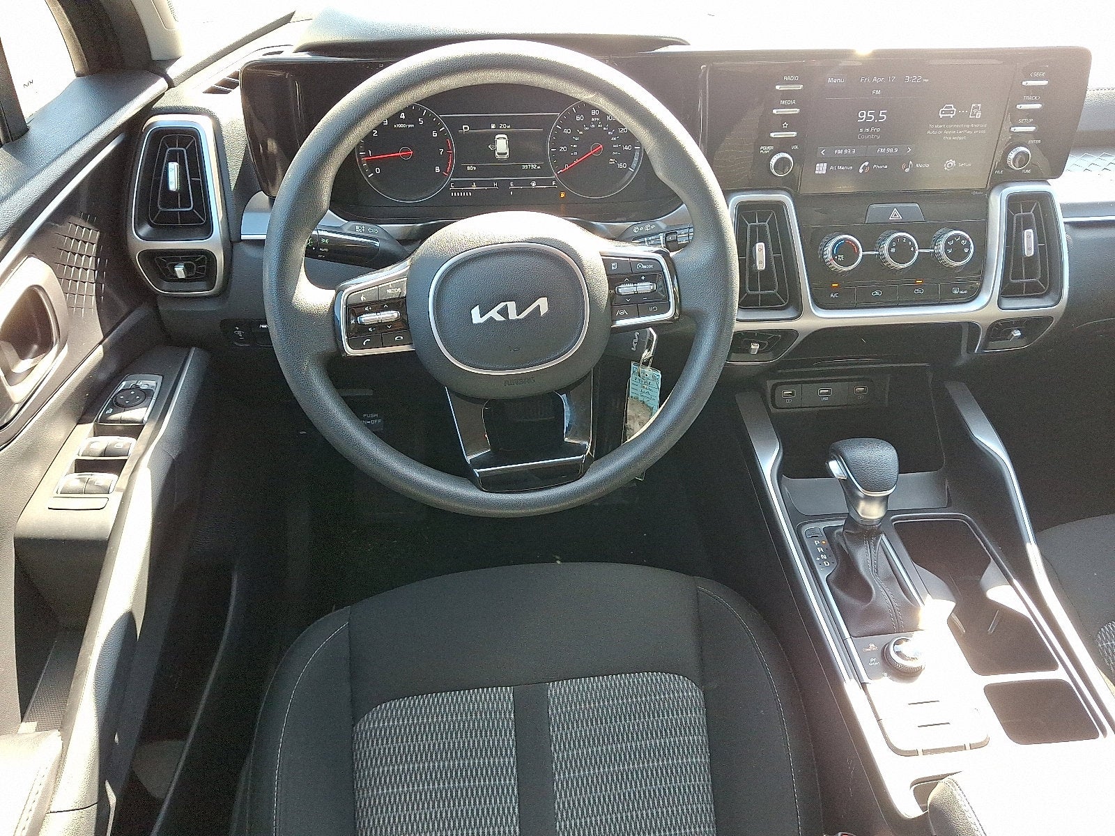 2022 Kia Sorento LX