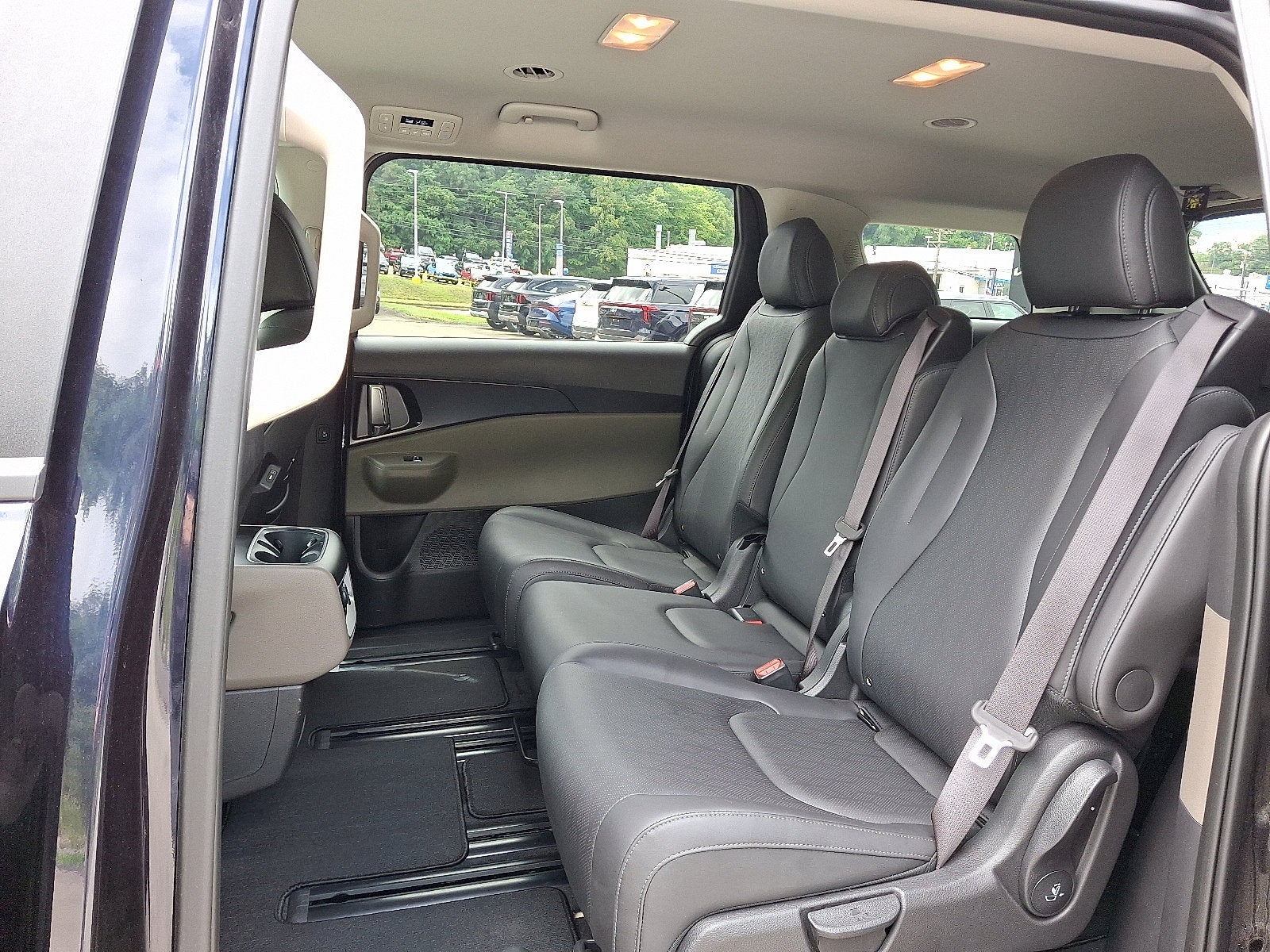 2025 Kia Carnival LXS