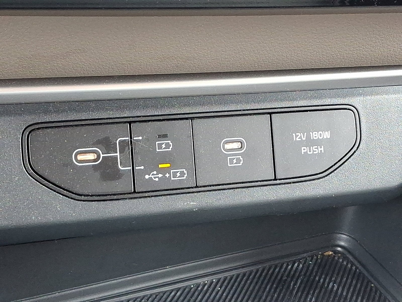 2025 Kia Carnival LXS