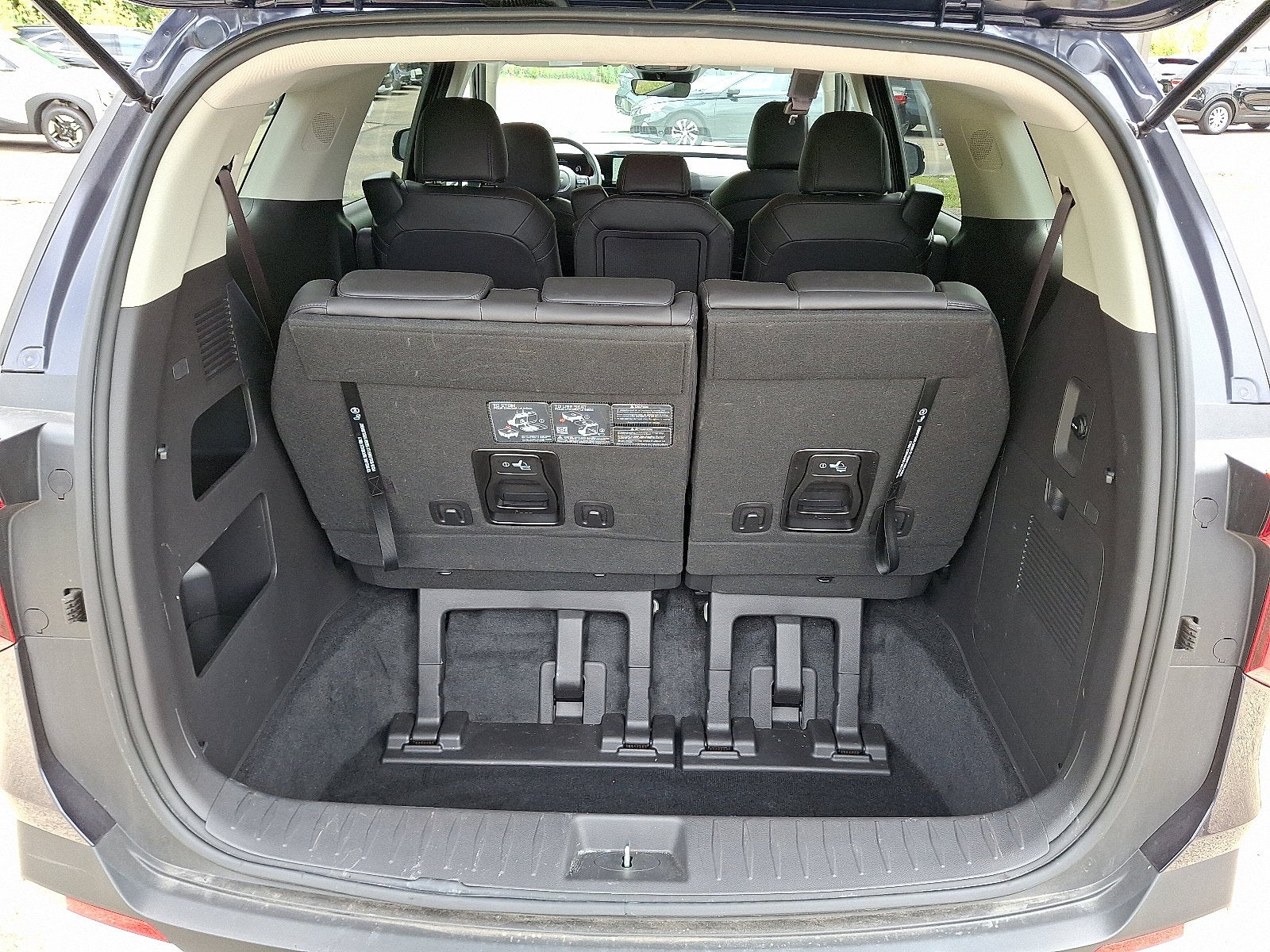 2025 Kia Carnival LXS