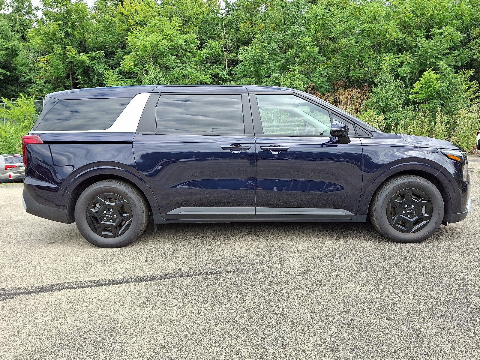 2025 Kia Carnival LXS