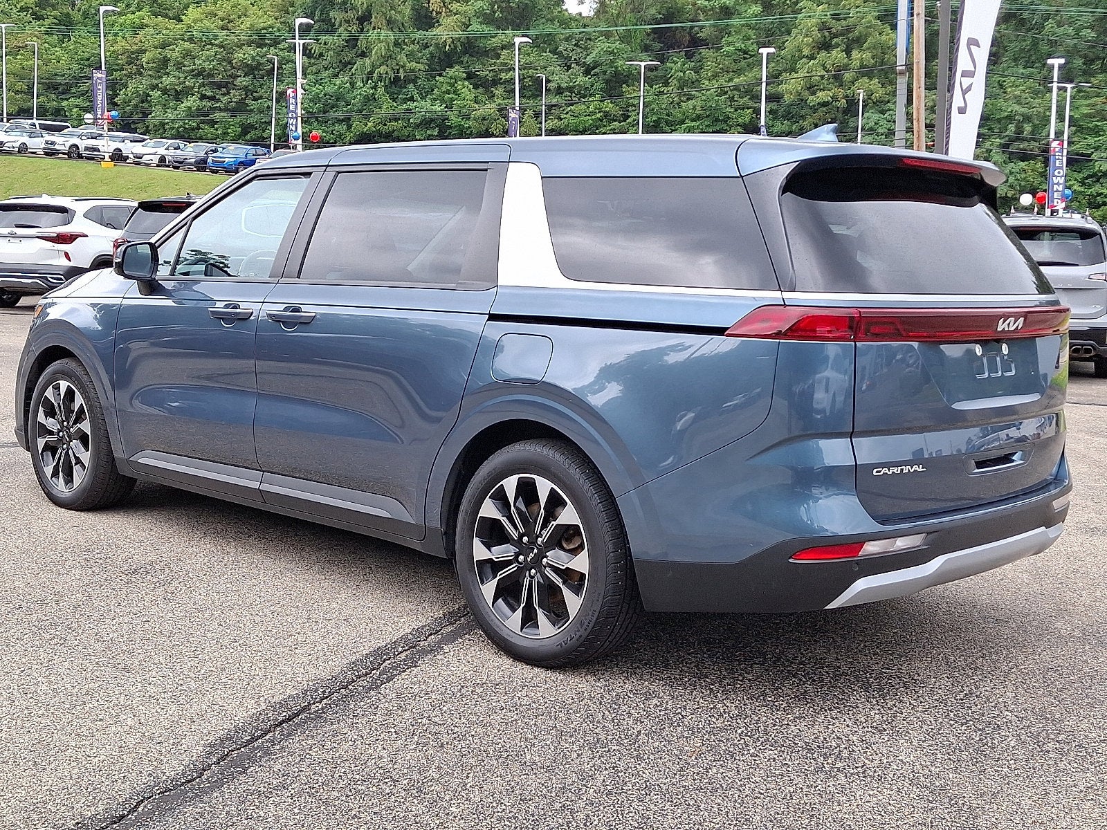 2024 Kia Carnival EX
