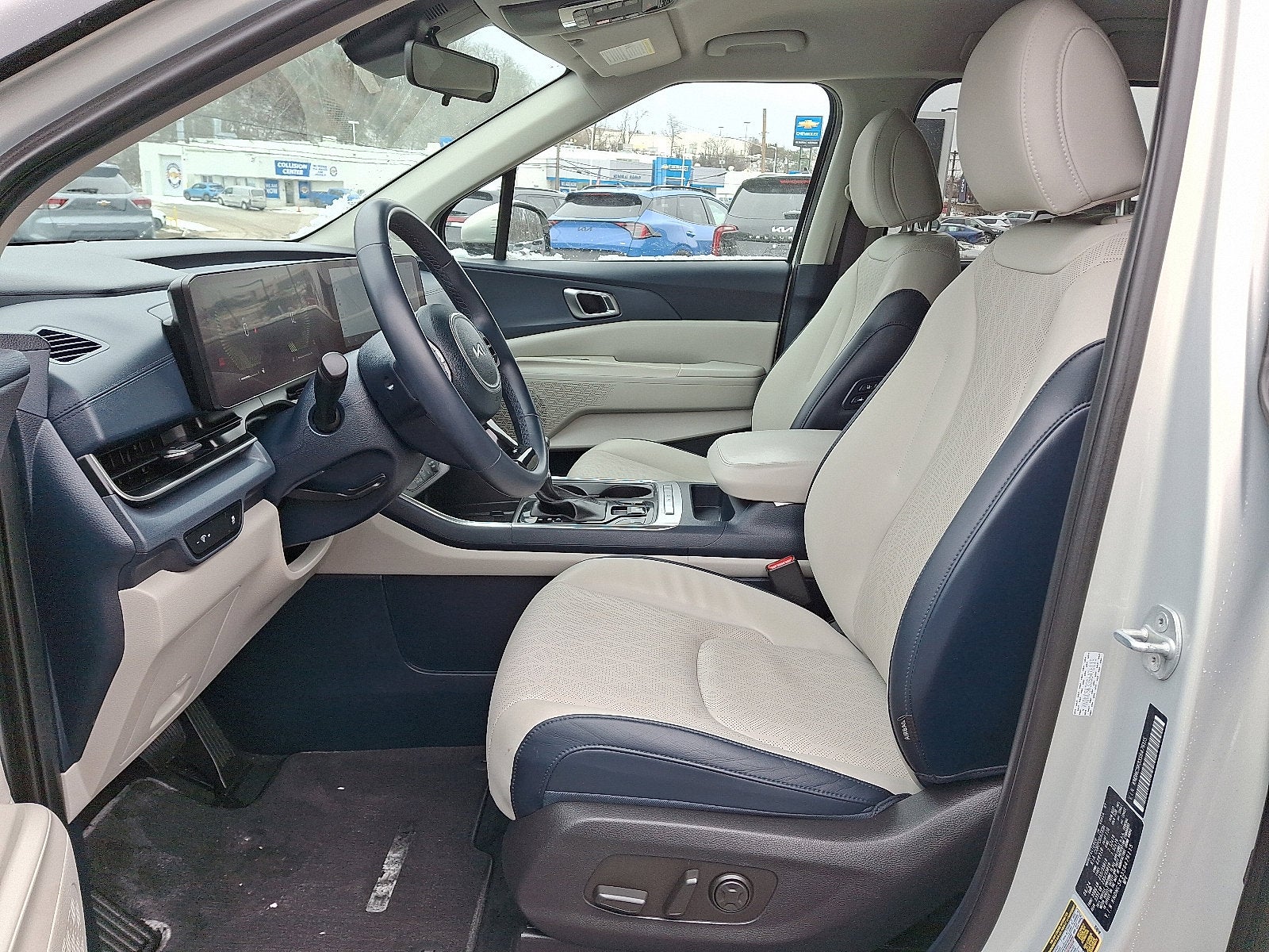 2025 Kia Carnival EX