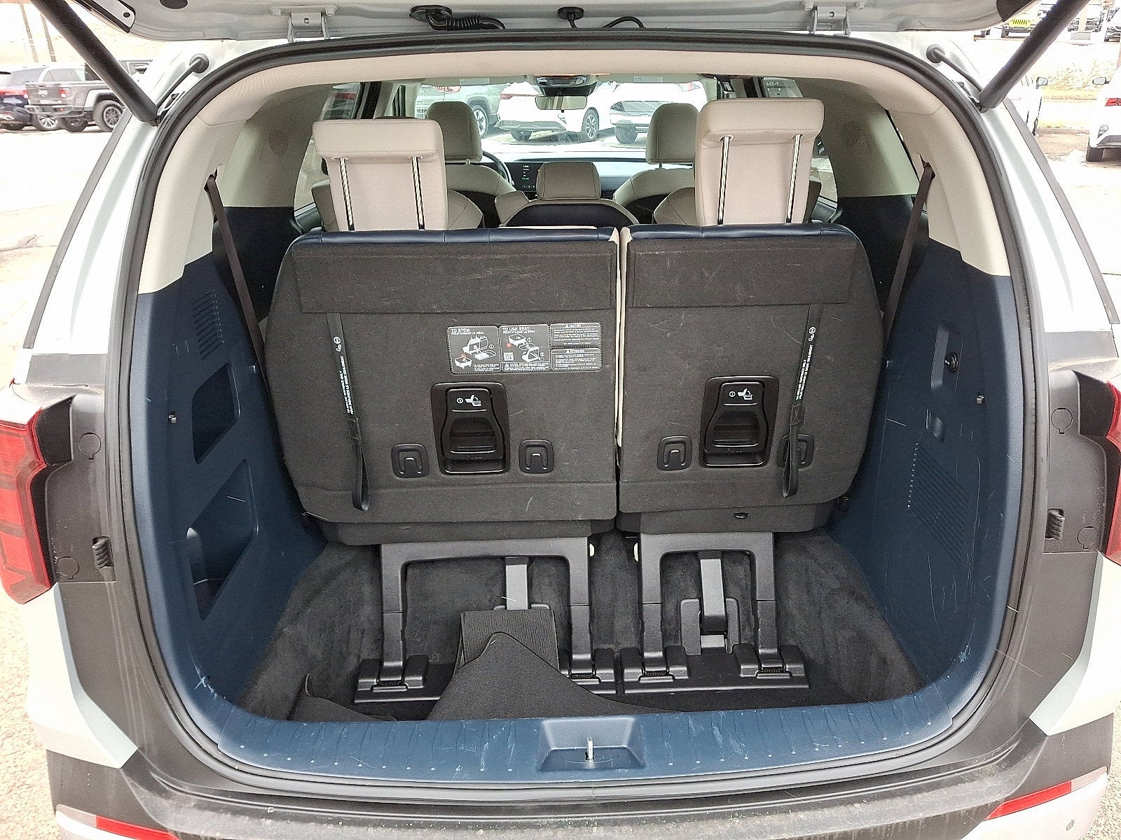 2025 Kia Carnival EX